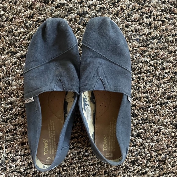 🌟FREE w PURCHASE - TOMS - Picture 3 of 4